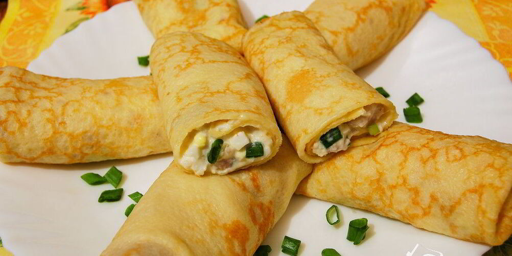 Рецепт блинчиков с салатом из сельди