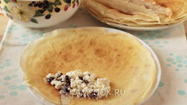 блинчики с творогом и изюмом