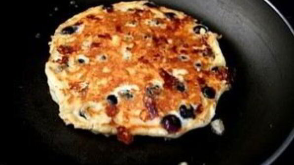 блинчики с творогом и малиной