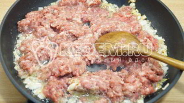 блины с фаршем и морковью по-корейски