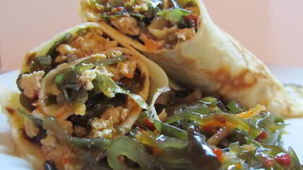 Блины с мясом и морской капустой