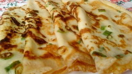 Блины с зеленым луком