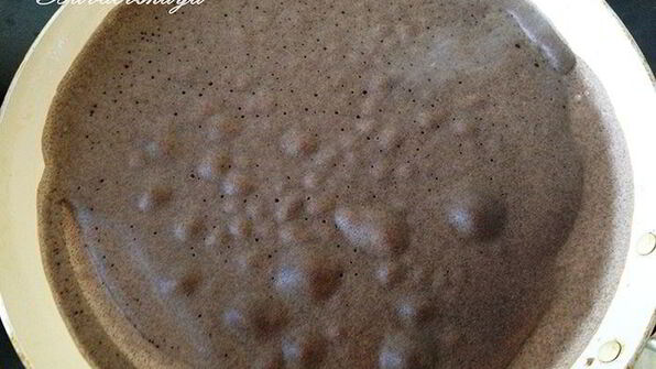 черемуховые блины с маскарпоне и голубикой