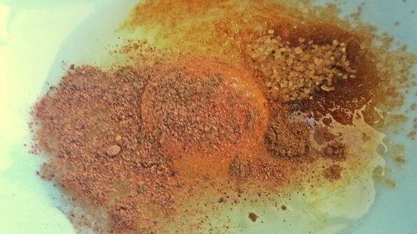 панкейки кефирные с медом, бананом и сливками