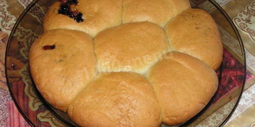 Рецепт булочек в мультиварке с вареньем к чаю