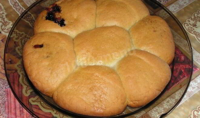 Булочки в мультиварке с вареньем к чаю