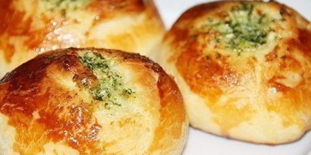 Рецепт чесночных булочек с зеленью