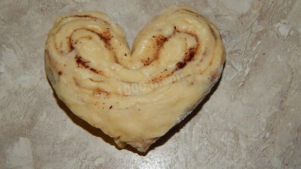 плюшки с корицей и сахаром