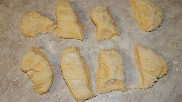 плюшки с корицей и сахаром