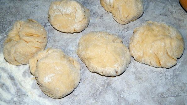 плюшки с корицей и сахаром