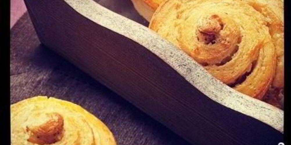 Рецепт пышных булочек с корицей