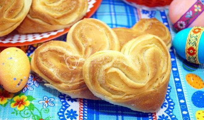 Сдобные булочки Плюшки