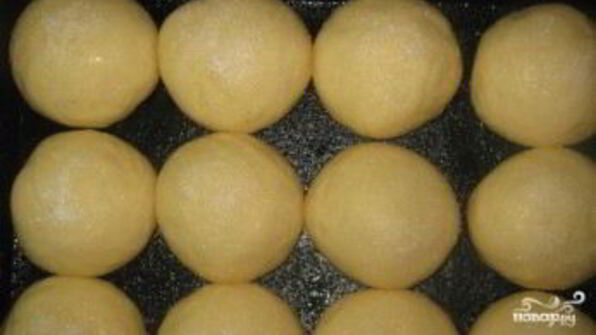 сдобные булочки с сахаром