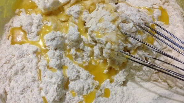 сырные булочки с базиликом на картофельно-дрожжевом тесте