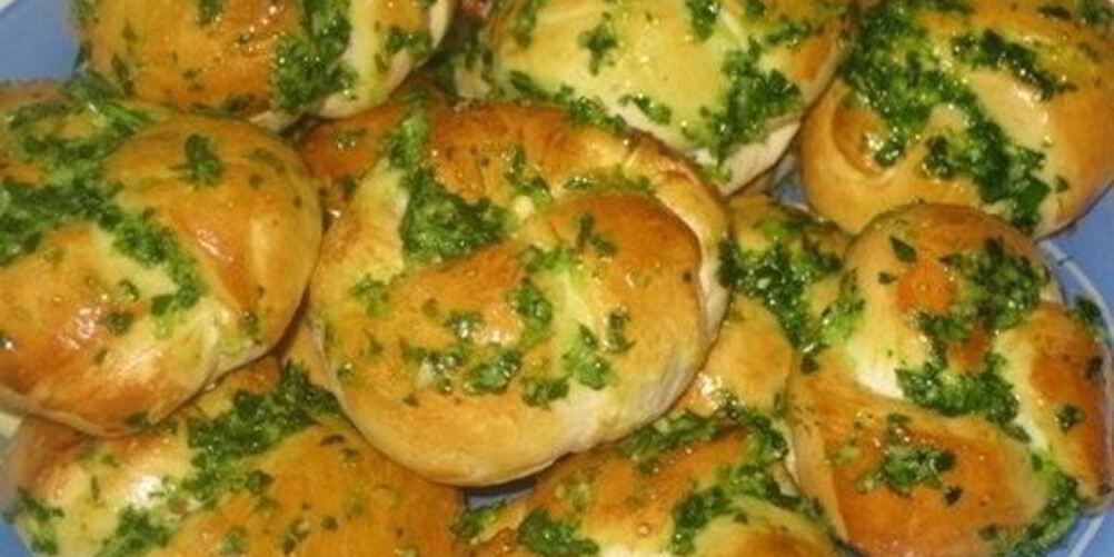 Рецепт сырных пампушек с чесноком