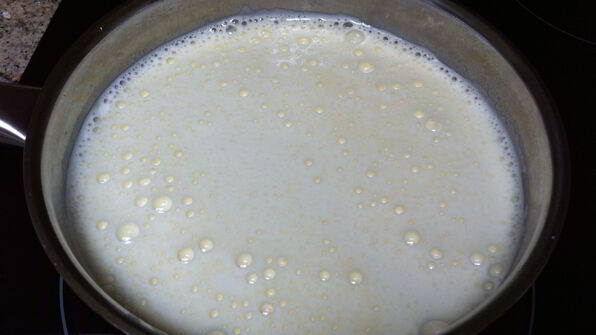 ватрушки из слоеного теста с заварным кремом