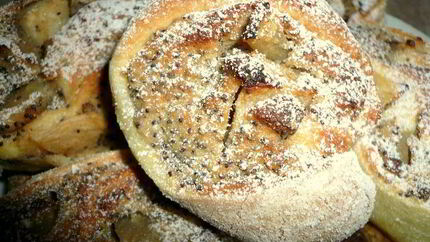 Яблочно-маковые плюшки