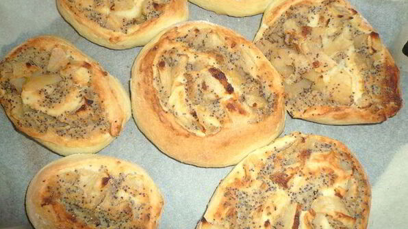 яблочно-маковые плюшки