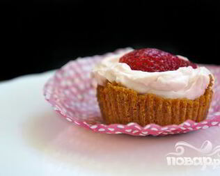 Мини-чизкейки с клубникой