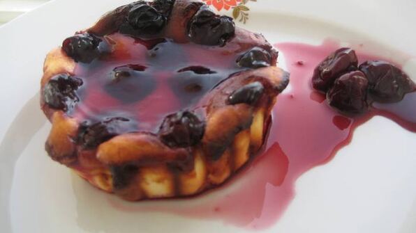 мини-чизкейки с вишней