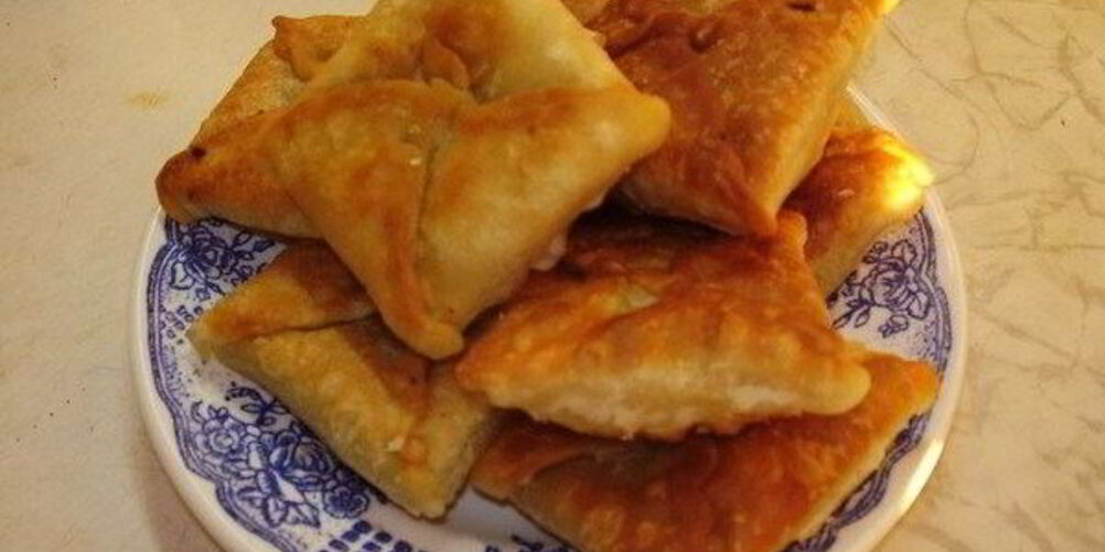 Рецепт кефирных конвертиков с сыром