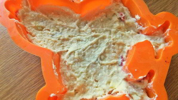 кексы с ягодами и грушей на творожном тесте