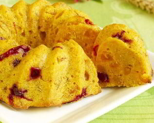 Овсяный кекс с клюквой и курагой