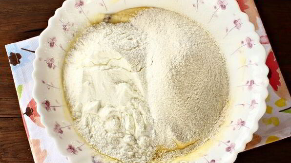 песочный кекс с изюмом