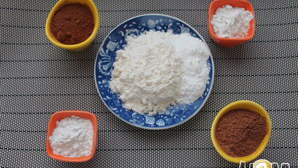 шоколадные капкейки со взбитыми сливками