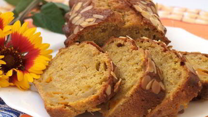 Тыквенный кекс с ликером и миндалем