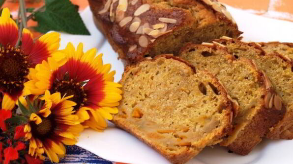 тыквенный кекс с ликером и миндалем