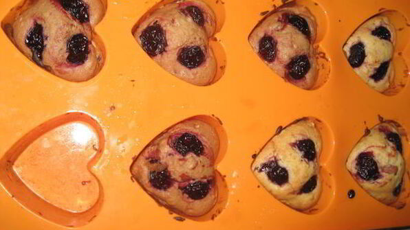 воздушные кексы с вишней и маскарпоне