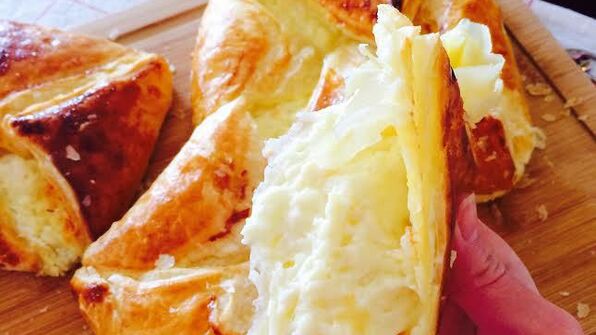 пеновани хачапури