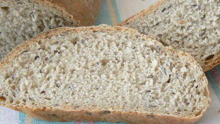 Батон с льняными семенами на закваске