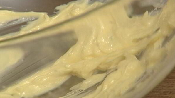 хлеб с пармезаном и чесноком