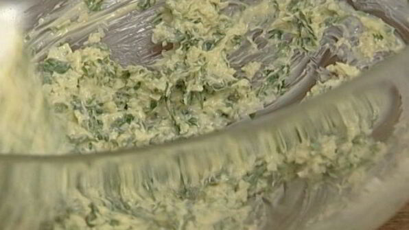 хлеб с пармезаном и чесноком