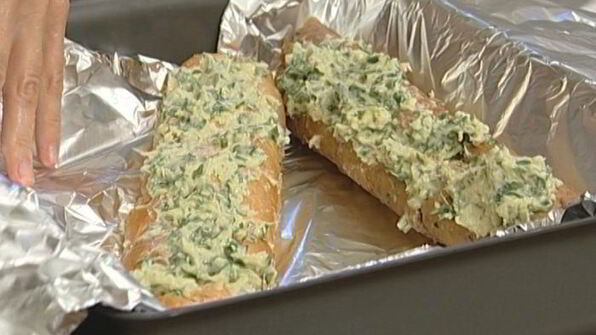 хлеб с пармезаном и чесноком