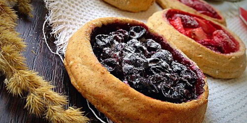 Рецепт постных ржаных мини-галетов с ягодами