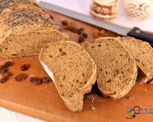 Пшенично-ржаной батон с изюмом