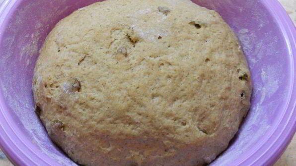 пшенично-ржаной батон с изюмом