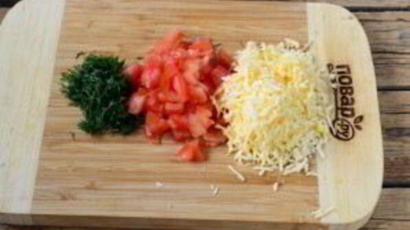 конвертики из лаваша с сыром и помидорами