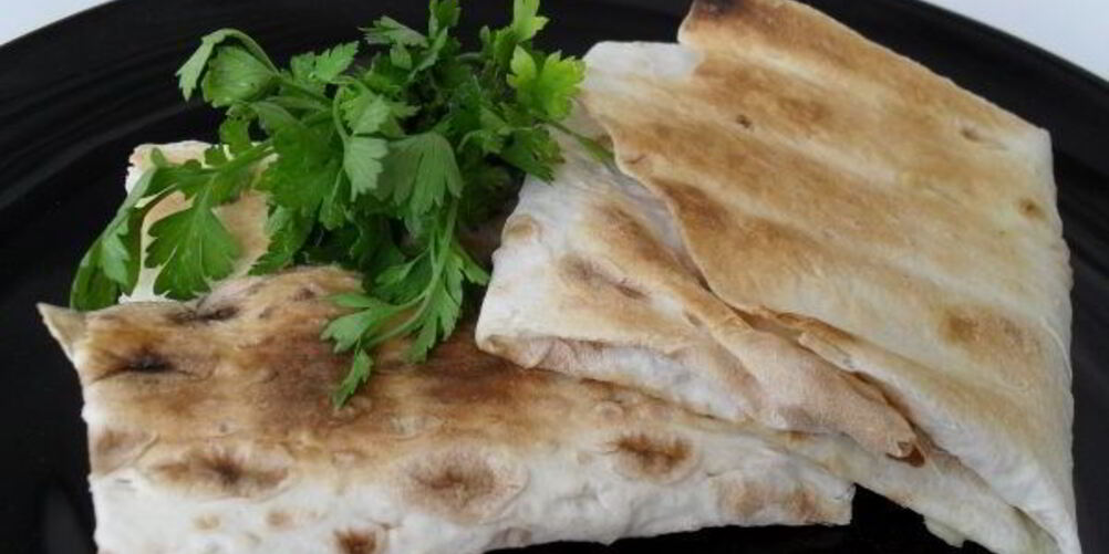 Рецепт конвертиков из лаваша с сыром