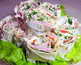 Лаваш с колбасой и сыром