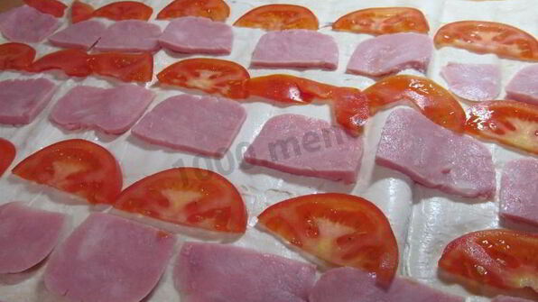 лаваш с колбасой и сыром