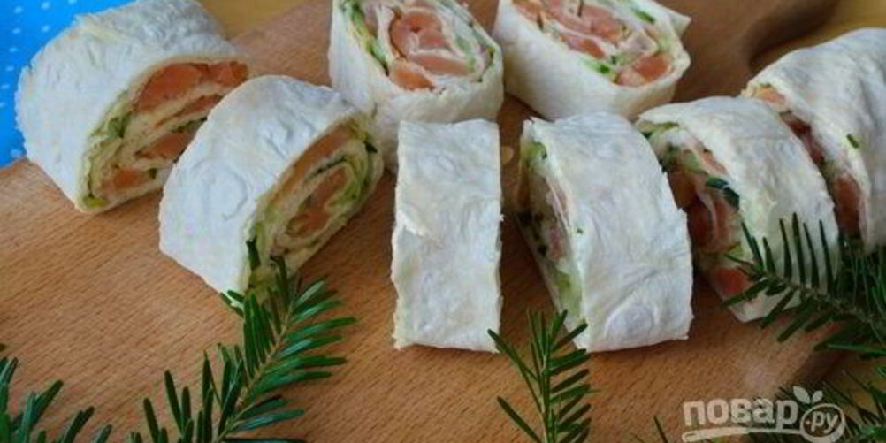 Рецепт лаваша с красной рыбой и огурцом