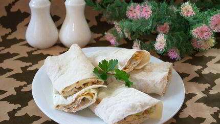 Лаваш с рыбой и сыром