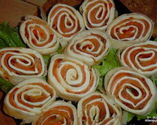 Рулеты из лаваша с икрой