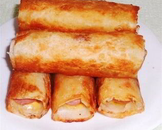 Сосиски в картофельно-сырной шубе из лаваша