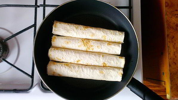 творожные рулетики с лавашом