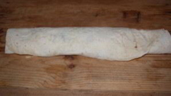 закуска из лаваша с корейской морковкой